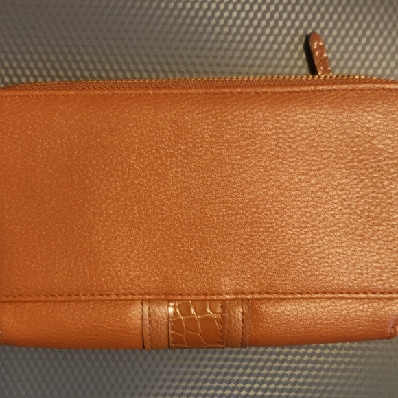 Brown pleather wallet - Picture 8 of 8